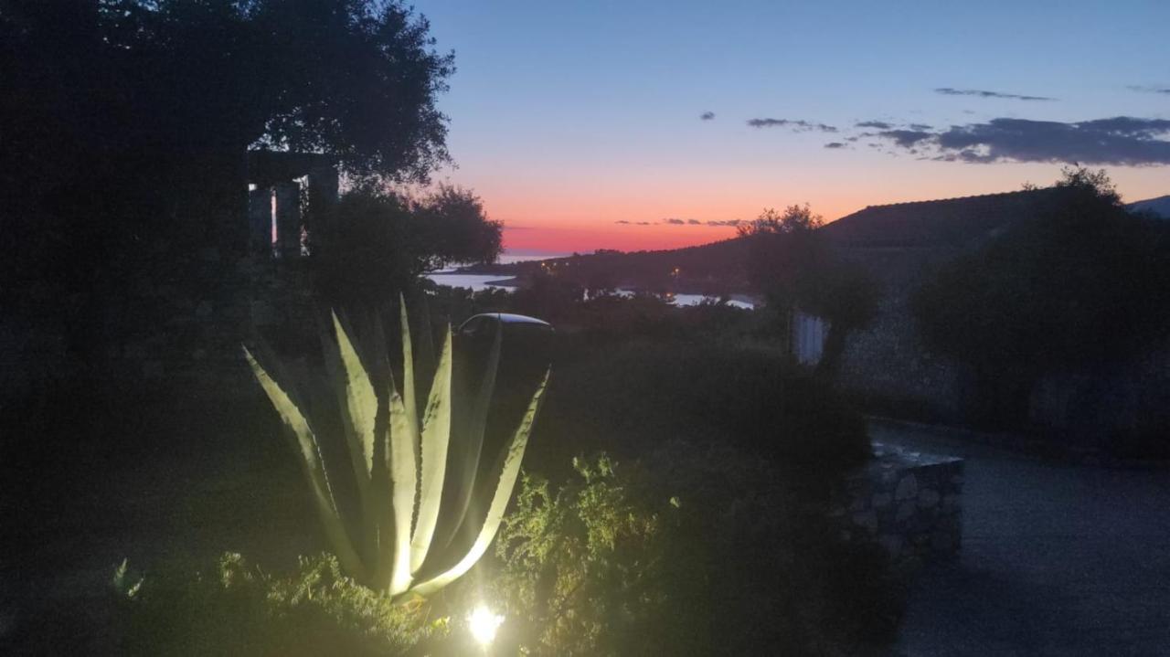 Ambra Villa Astris Bagian luar foto